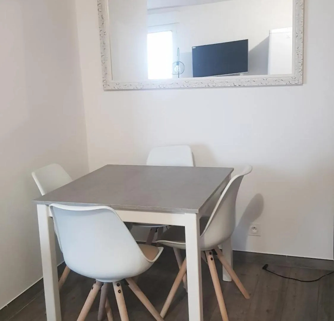 Apartment Entre Lac Et Montagnes Neuvecelle